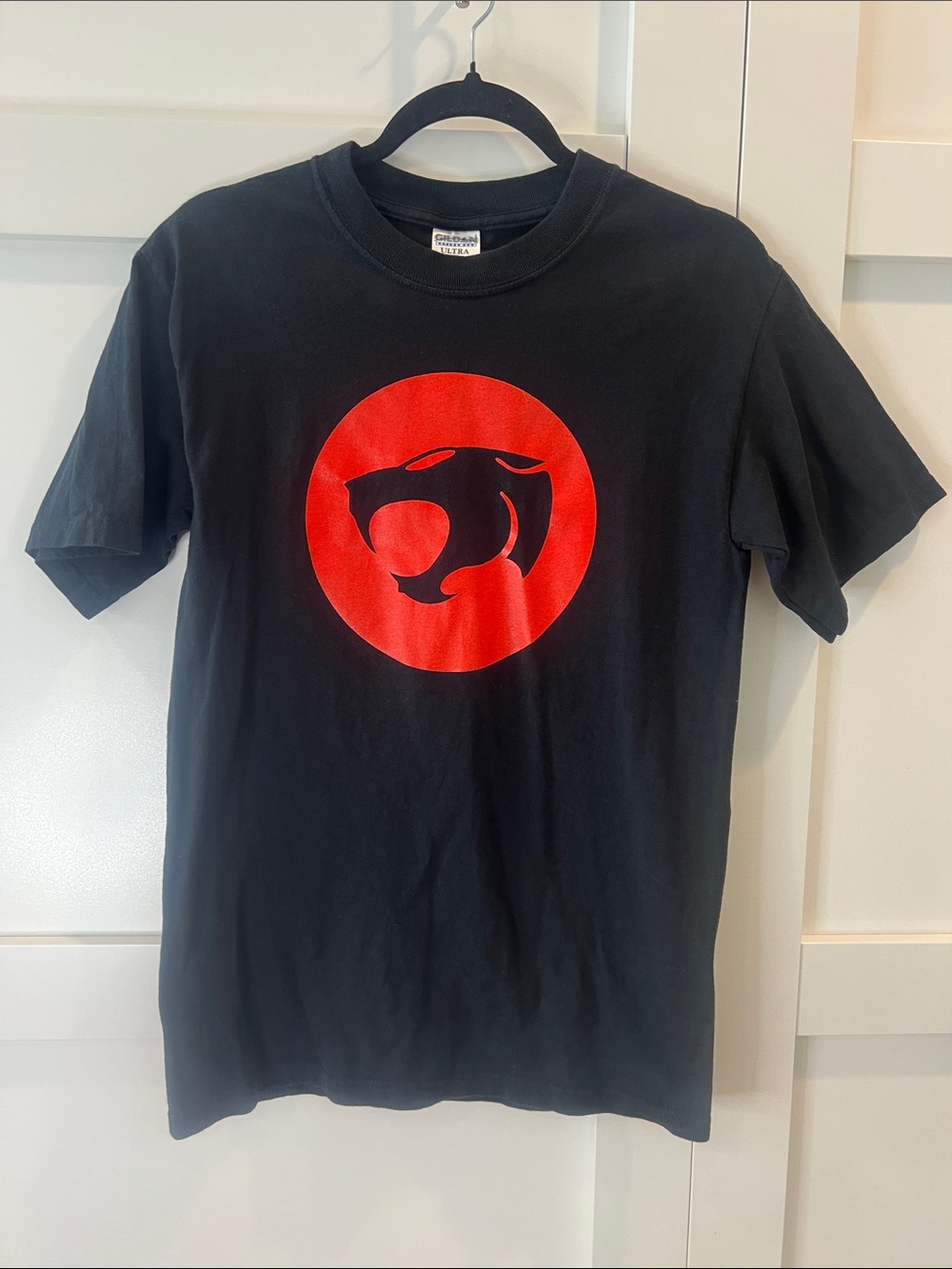 Black Men's Graphic Tee with Red Panther Emblem